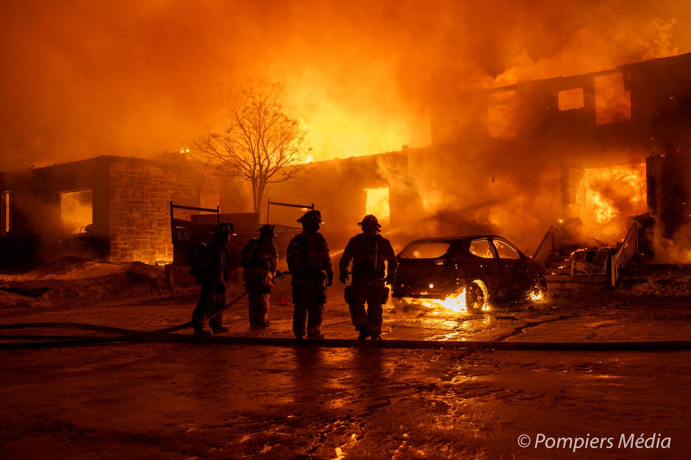Incendie majeur à Tremblay-en-France : l’origine du sinistre toujours inconnue, une enquête ouverte