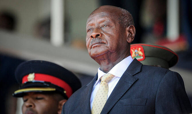 Ouganda : Museveni se maintient au pouvoir, son fils Muhoozi s’installe dans l’ombre d’une succession dynastique