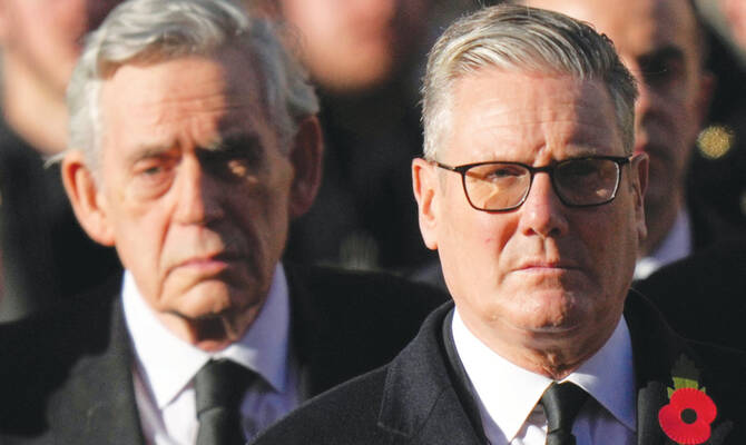 Starmer en difficulté : Gordon Brown rappelé pour tenter de relancer l’économie et apaiser les tensions politiques au Royaume-Uni