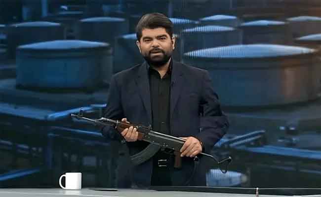 De la propagande aux armes : la télévision iranienne accusée de transformer ses plateaux en casernes