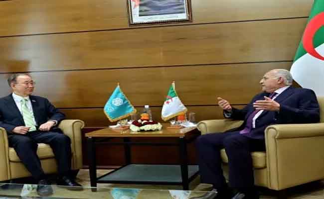 Ahmed Attaf reçoit Ban Ki-moon pour renforcer la coopération avec l’Institut mondial pour la croissance verte