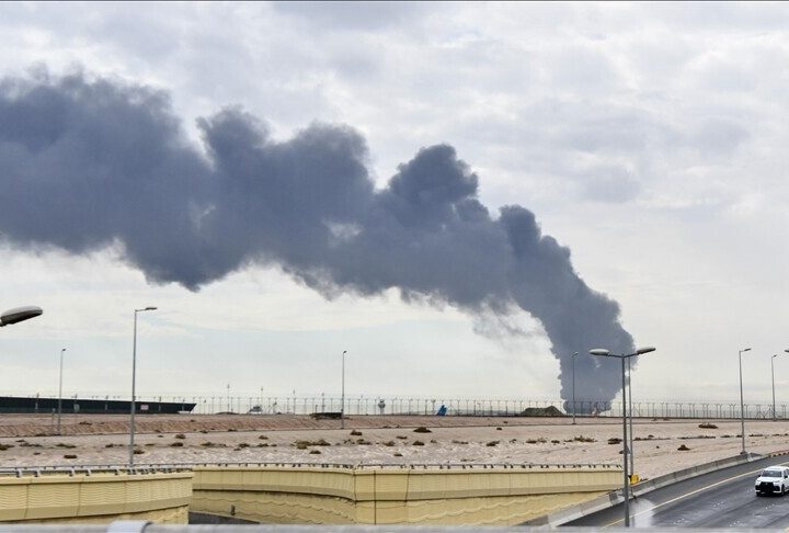 Attaque de drones iraniens contre l’aéroport de Koweït : plusieurs blessés et trafic aérien paralysé