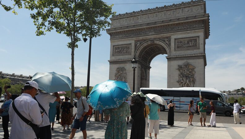 Canicule en France : près de 1 000 décès supplémentaires, le très lourd bilan humain d’un épisode de chaleur extrême