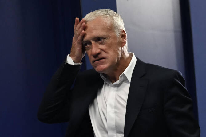 Coupe du monde 2026 : Didier Deschamps absent du banc des Bleus face à la Norvège après le décès de sa mère