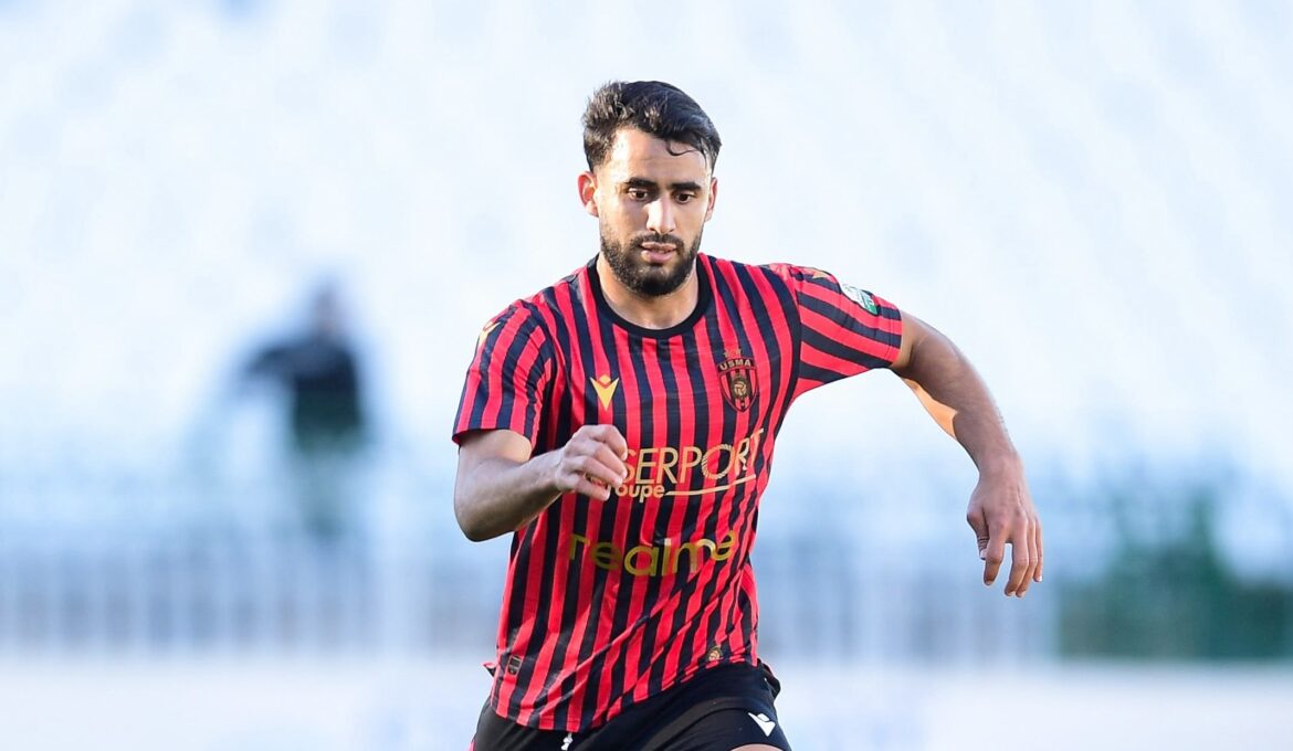 USM Alger : Islam Merili s’envole vers la Libye, un mercato qui inquiète les supporters
