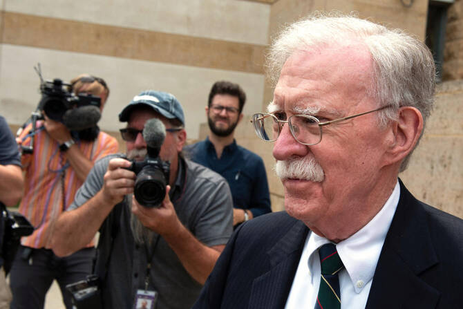John Bolton plaide coupable : la chute judiciaire d’un ancien allié devenu l’un des plus féroces adversaires de Trump
