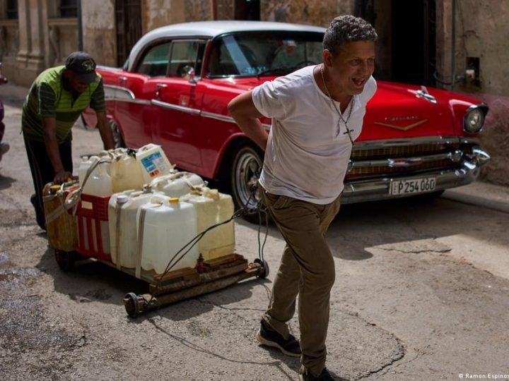 La Colombie vole au secours d’un Cuba en crise et dépêche 100 tonnes d’aide humanitaire