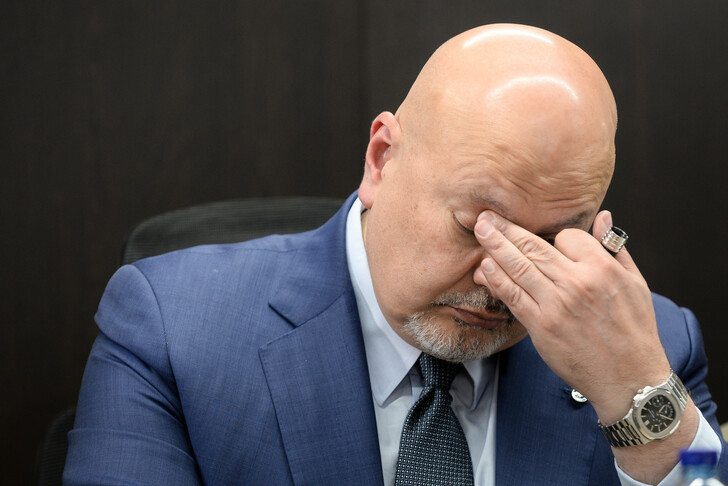 Le procureur de la CPI Karim Khan suspendu après des allégations d’agression sexuelle : une crise institutionnelle majeure à La Haye