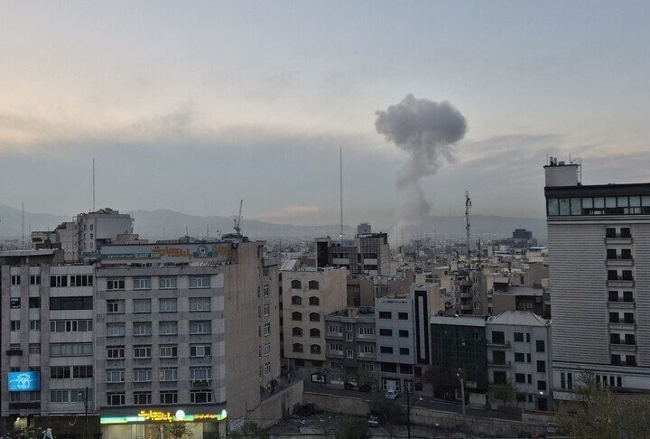 Réescalade dangereuse au Moyen-Orient : les États-Unis bombardent deux îles iraniennes, Téhéran riposte