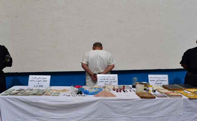 Interpellation d&rsquo;un charlatan pris en flagrant délit d&rsquo;actes de sorcellerie à Mostaganem