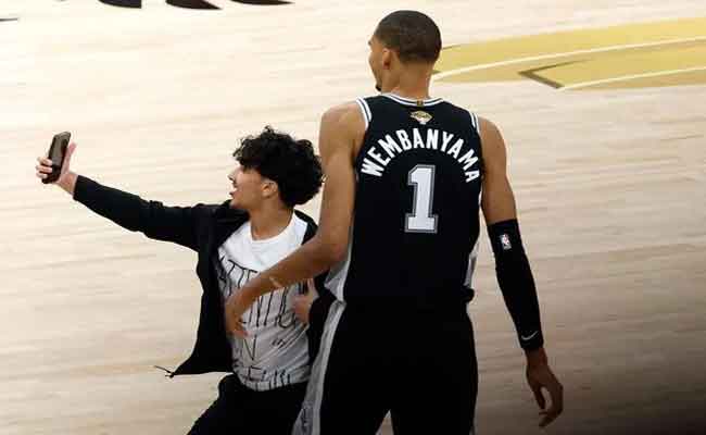 Fan envahissant en plein match des finales : la NBA frappe fort avec une interdiction à vie