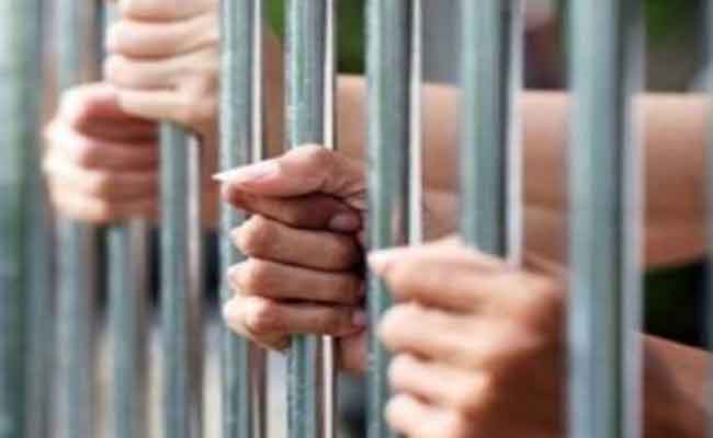 7 ans de prison ferme pour profanation du drapeau national dans un hôtel d’Alger