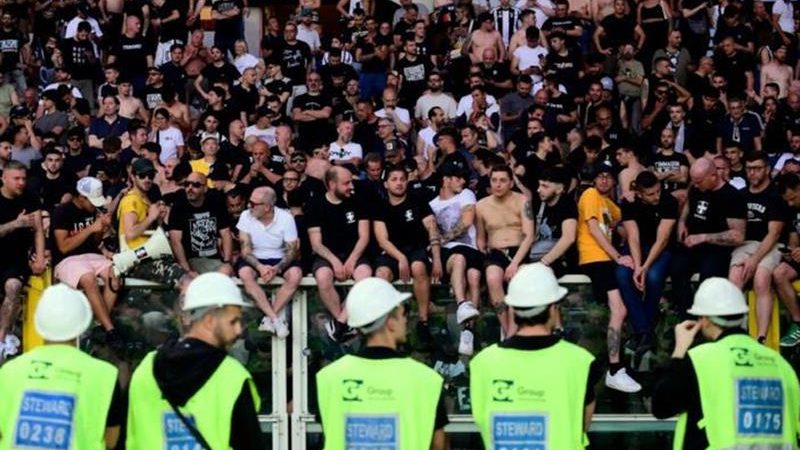 Violences lors du derby de Turin : interdiction de déplacement de dix matches pour les supporters de la Juventus et du Torino