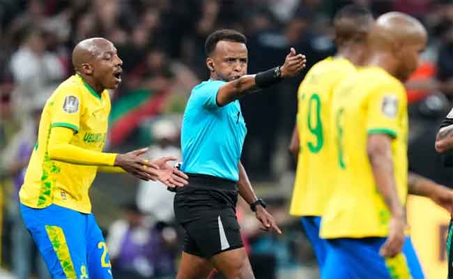 Coupe du monde 2026 : l’arbitre somalien Omar Artan écarté après un refus d’entrée aux États-Unis
