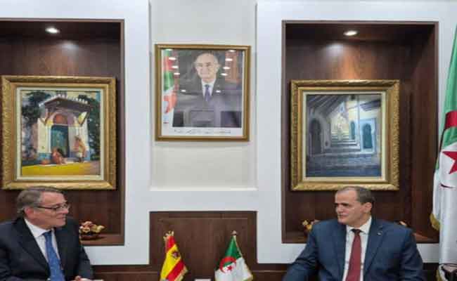Rezig reçoit l&rsquo;ambassadeur espagnol