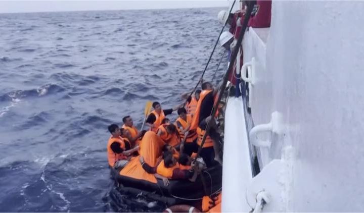 Naufrage d&rsquo;un cargo vietnamien en mer de Chine méridionale : 23 marins toujours portés disparus, vaste opération de secours en cours