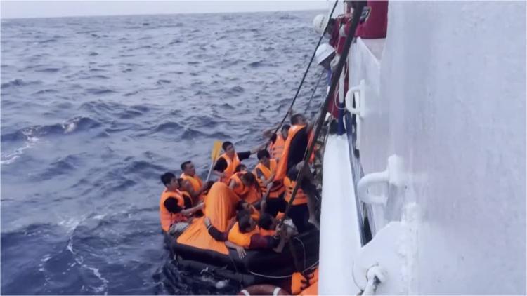 Naufrage d&rsquo;un cargo vietnamien en mer de Chine méridionale : 23 marins toujours portés disparus, vaste opération de secours en cours