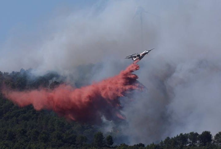 France : les incendies gagnent du terrain, près de 1 000 hectares ravagés et des milliers d&rsquo;évacuations