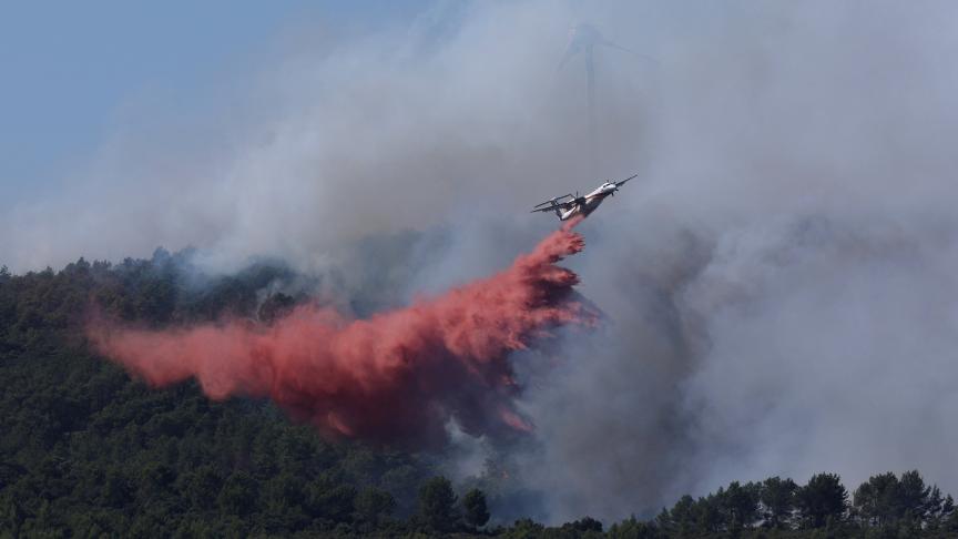 France : les incendies gagnent du terrain, près de 1 000 hectares ravagés et des milliers d&rsquo;évacuations
