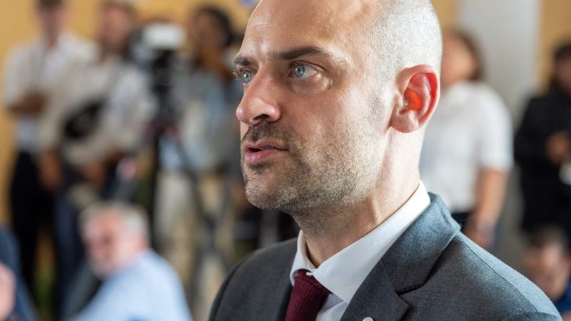 Crise diplomatique France-Iran : deux diplomates iraniens bientôt expulsés de France