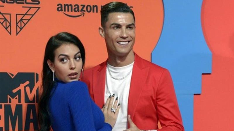 Le « oui » tant attendu de la légende Cristiano Ronaldo : dix ans de relation avec Georgina Rodriguez, un mariage en huis clos