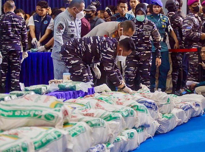 Indonésie : saisie record de 1,3 tonne de kétamine à bord d’un navire étranger