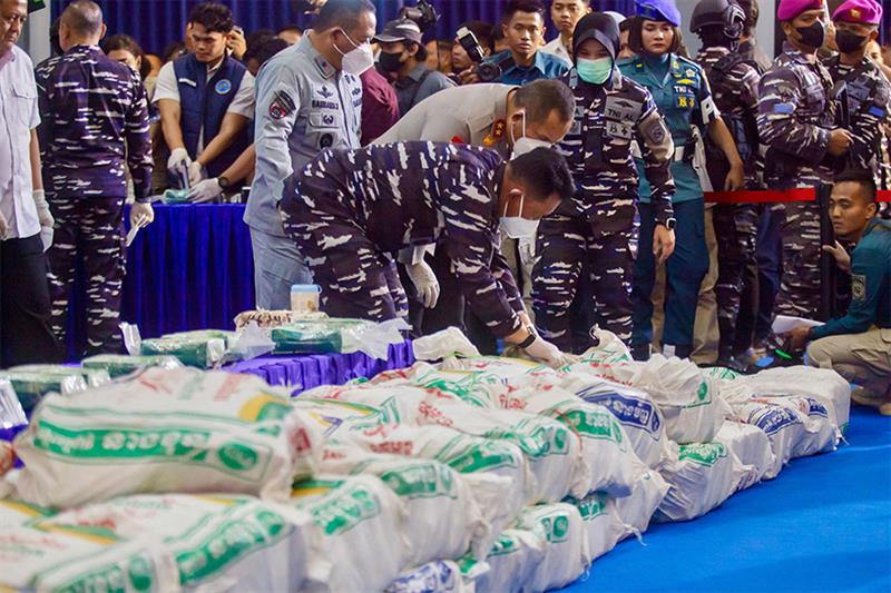 Indonésie : saisie record de 1,3 tonne de kétamine à bord d’un navire étranger