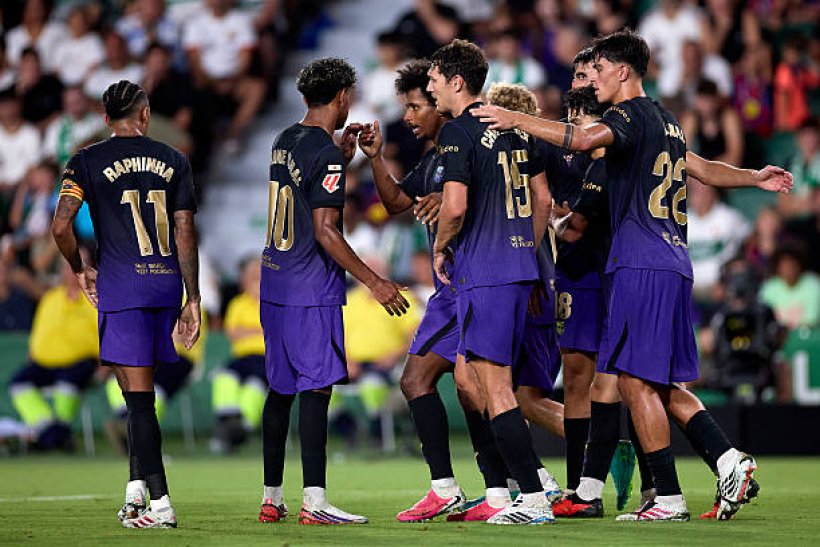 Le Barça démarre la Liga en trombe et écrase Elche, porté par Raphinha et Fermín