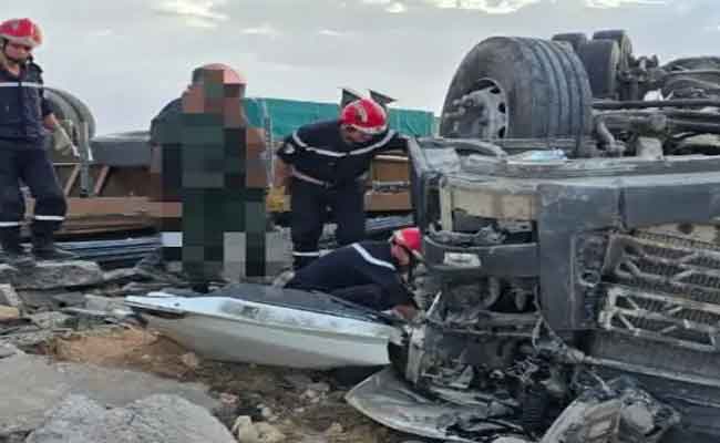 Renversement d&rsquo;un camion : un quadragénaire perd la vie à Djelfa