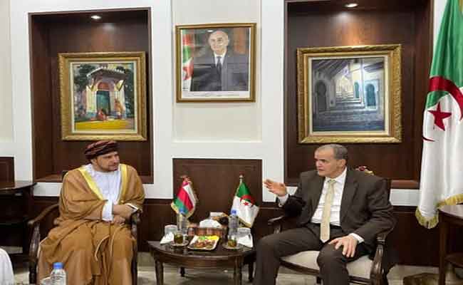 Kamel Rezig accueille l&rsquo;ambassadeur du Sultanat d&rsquo;Oman