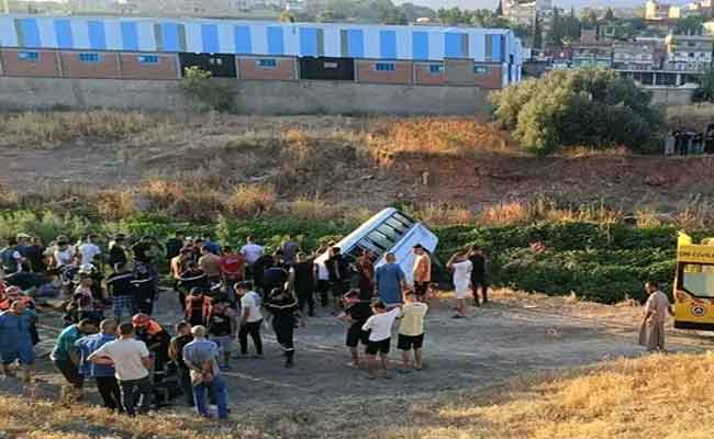 Chute d&rsquo;un bus dans un ravin, faisant 6 morts et 17 blessés à Constantine