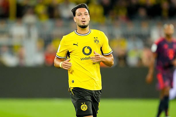 Dortmund : Bensebaïni poussé vers la sortie, son contrat ne devrait pas être prolongé