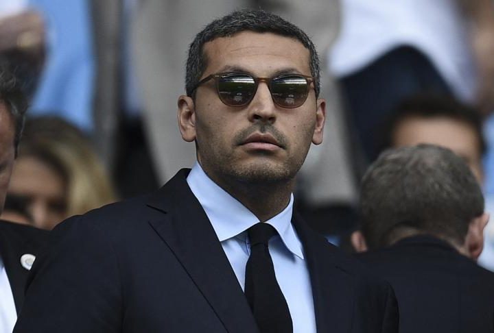 Manchester City : Khaldoon Al Mubarak maintient le cap malgré le verdict sur les infractions financières du club