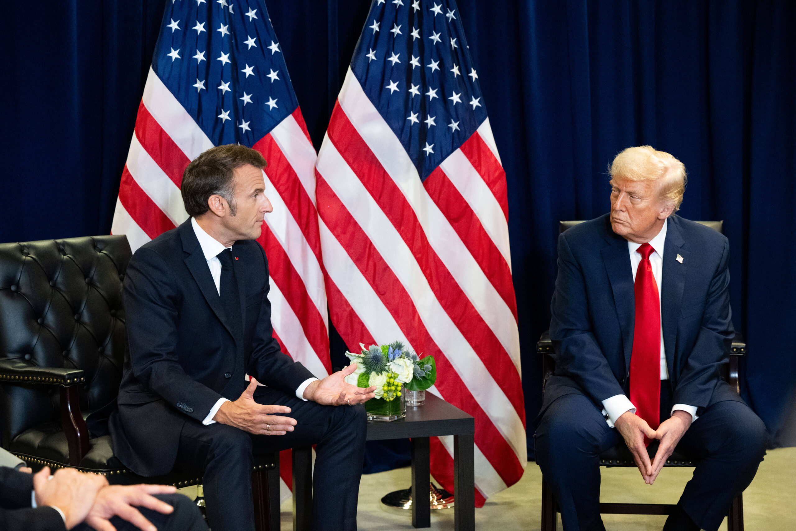 La France pousse pour rouvrir le détroit d’Ormuz, mais reste suspendue au dialogue Washington-Téhéran