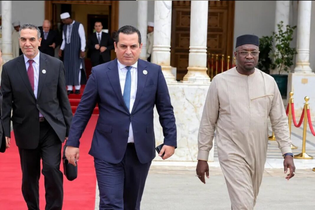 Mali : le Premier ministre algérien Sifi Ghrieb à Bamako, derrière le rapprochement, une crise loin d’être réglée