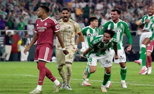 Liga : le Betis fait tomber le Real de Mourinho, Mbappé rate le penalty de l’égalisation