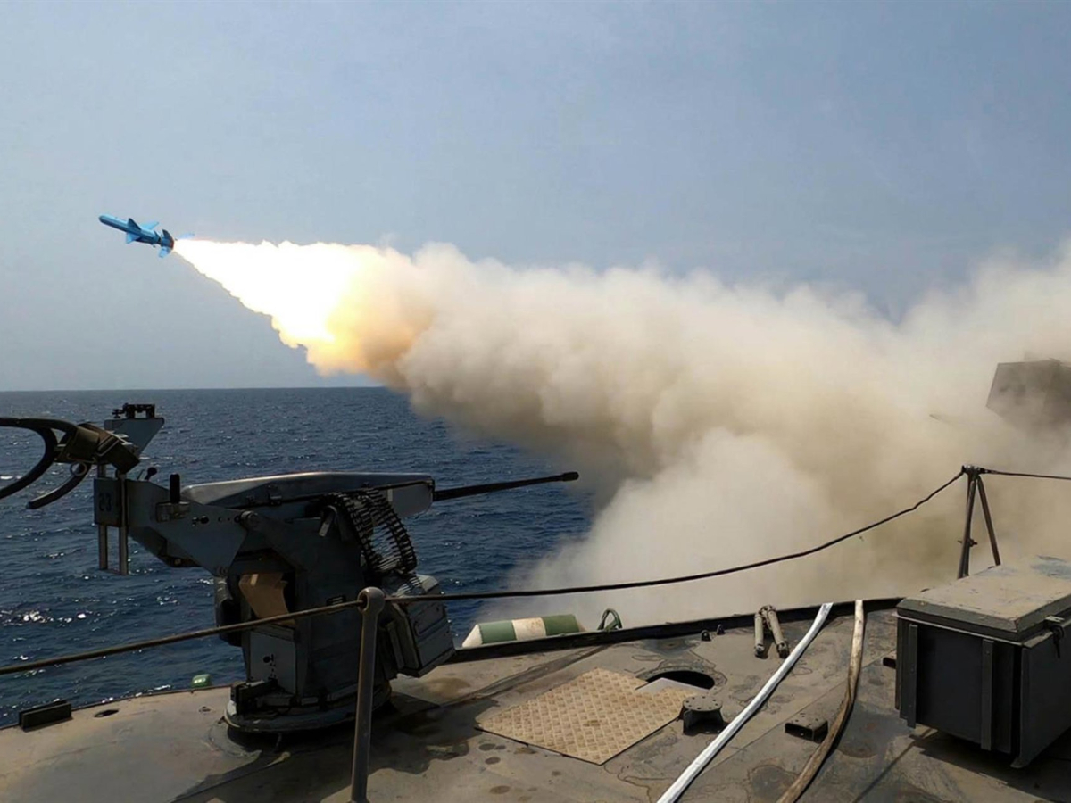 Iran : des missiles visent des bases américaines en Jordanie et aux Émirats après l’attaque de Larak