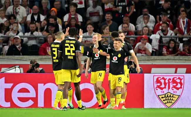 Bundesliga : Dortmund reste parfait, bat Stuttgart et détrône le Bayern en tête