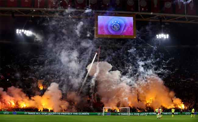 Pays-Bas : les fumigènes et feux d’artifice désormais sanctionnés par l’arrêt définitif du match
