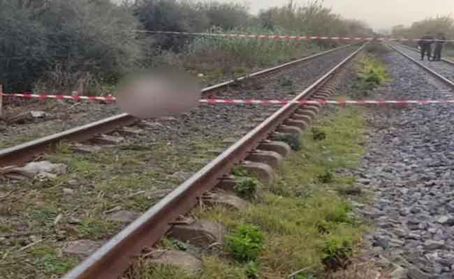 Décès de 2 personnes à moto percutées par un train à Béjaïa