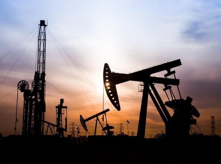 Pétrole : les cours chutent à leur plus bas niveau en 11 jours, l’espoir d’un dialogue Washington-Téhéran pèse sur le marché