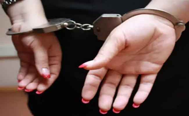 Arrestation d&rsquo;une trentenaire professionnelle du transport de psychotropes via un bus à Touggourt