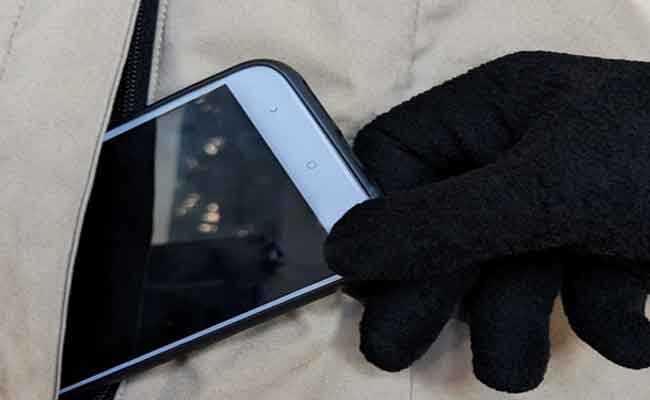 Arrestation de 2 individus impliqués dans le vol de téléphones portables à la gare routière de Tafourah