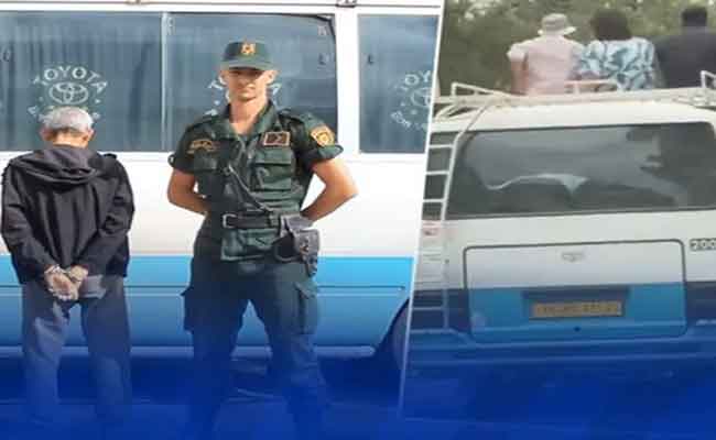 Une vidéo virale conduit à l&rsquo;arrestation d&rsquo;un chauffeur de bus pour transport de passagers sur le toit à Skikda
