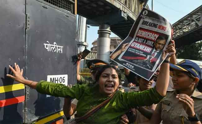 Inde : New Delhi verrouillé, arrestation des principaux dirigeants du Parti du peuple des cafards