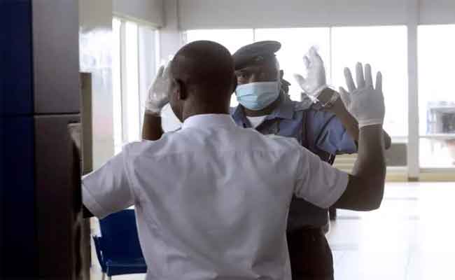 Ebola : le Nigeria confirme un premier cas à Abuja, les craintes d’une propagation en Afrique s’accentuent