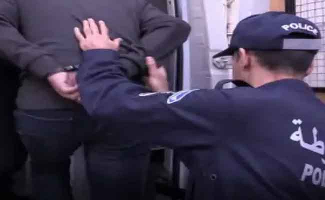 Arrestation d&rsquo;un requérant impliqué dans la prise de vidéo dans la salle d&rsquo;audience du tribunal de Chéraga
